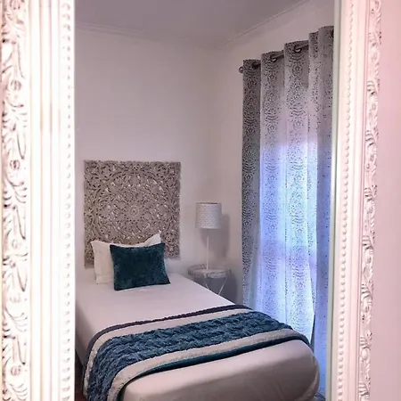 Local S. Bartolomeu بيت ضيافة ترانكوسو
